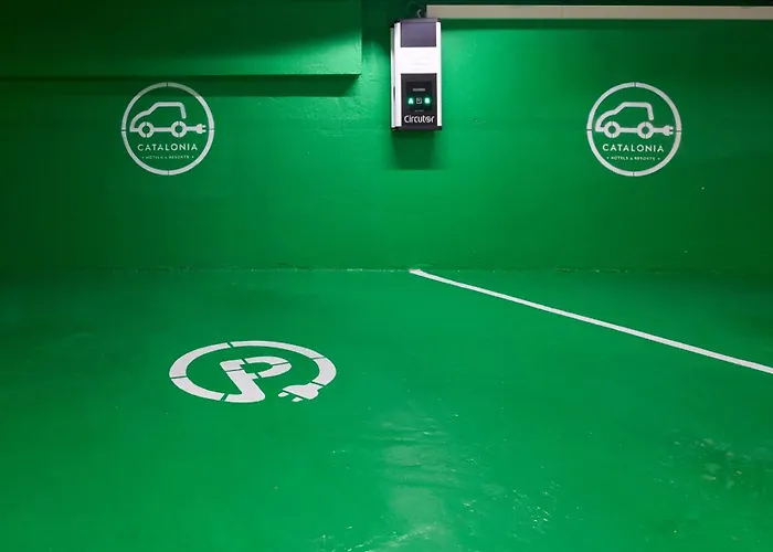 加泰罗尼亚亦桑普乐区1864 酒店 4*