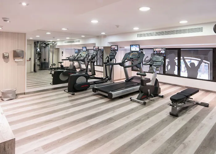 加泰罗尼亚亦桑普乐区1864 4*