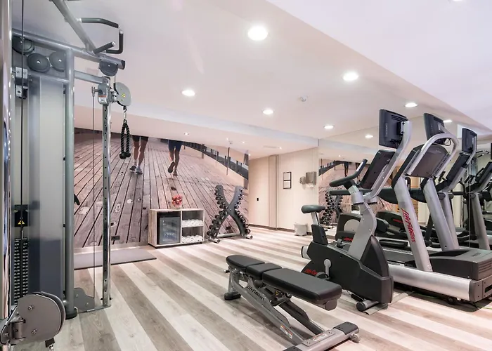 加泰罗尼亚亦桑普乐区1864 4*