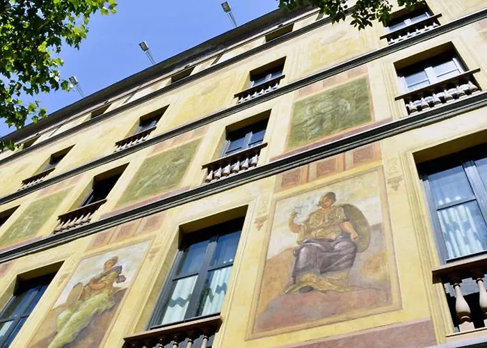 加泰罗尼亚亦桑普乐区1864 酒店 4*