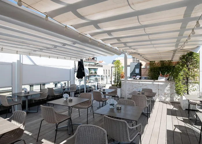 加泰罗尼亚亦桑普乐区1864 酒店 4*