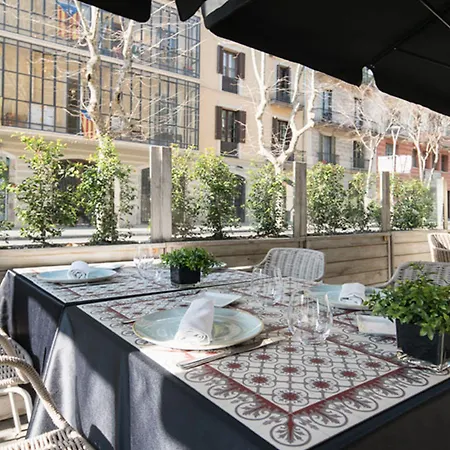 Отель Catalonia Eixample 1864 4*