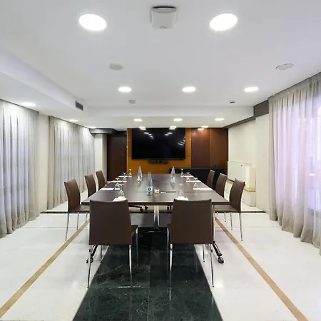 Отель Catalonia Eixample 1864